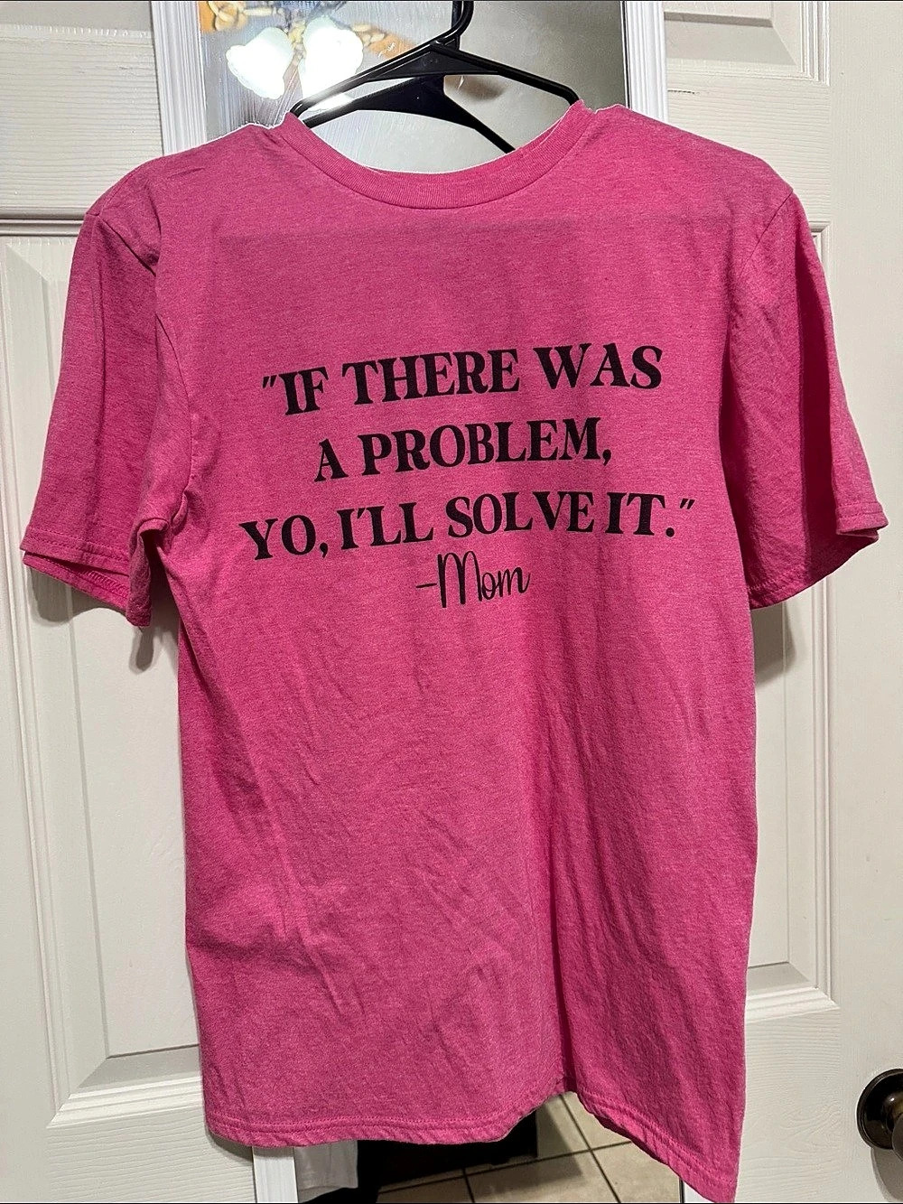 Gildan Softstyle Short Sleeve T-Shirt Graphic Tee Pink Small